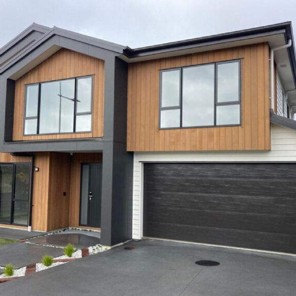 Puerta de garaje - RAL9002-2